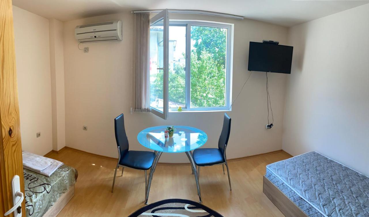Стаи За Гости Маринови Provadiya Ngoại thất bức ảnh